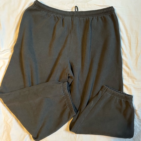 Cropped-Fit Starter Sweatpants - Picture 4 of 5